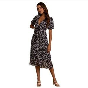 Lulus NWT Anything Lovlier Floral Print Tiered Midi Dress Navy Daisy Size L